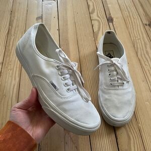Vans Authentic White Canvas Low Top Sneakers Mens 7.5 Womens 9 casual skate shoe